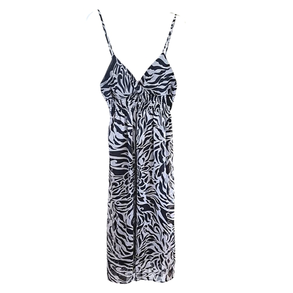 [She's Cool] Black and White Zebra Print Maxi Dress Size Large - Picture 1 of 5